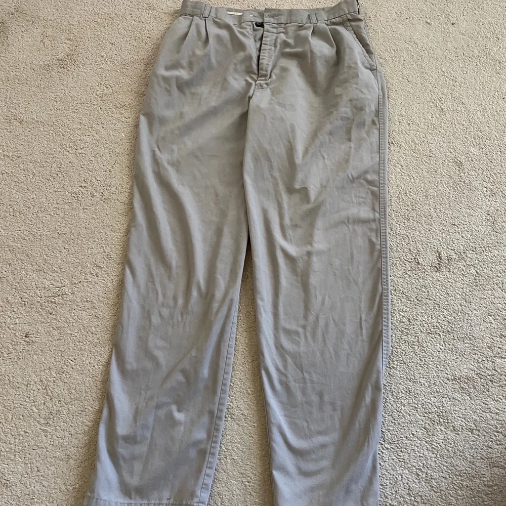 Men's Casual Straight-Leg Pants in Light Gray